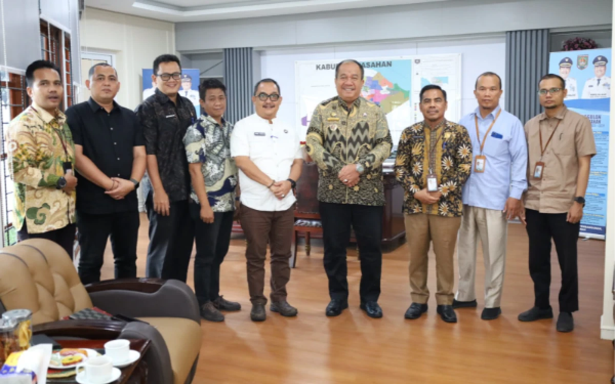 Thumbnail Berita - Bahas Persiapan Sensus Ekonomi 2026 Bupati Asahan Terima Audiensi BPS Kabupaten Asahan