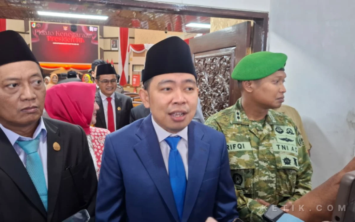 Thumbnail Berita - Gus Fawait Apresiasi Kepastian Nasib PPPK, Pemkab Jember Siap Kawal Proses Administrasi