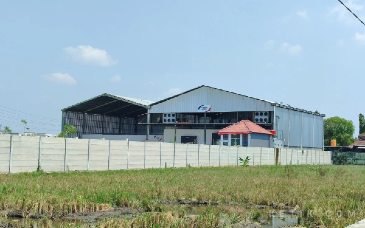 Thumbnail Berita - Polemik Limbah Belum Tuntas, PT JPN Jombang Malah Resmikan Gudang Baru