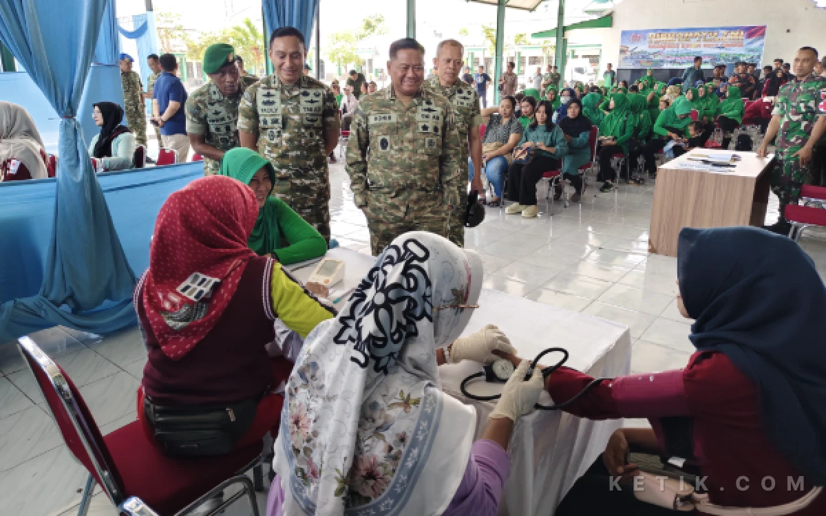 Thumbnail Berita - Jelang HUT Ke-81 TNI, Kodim 0817/Gresik Gelar Baksos Kesehatan untuk Masyarakat