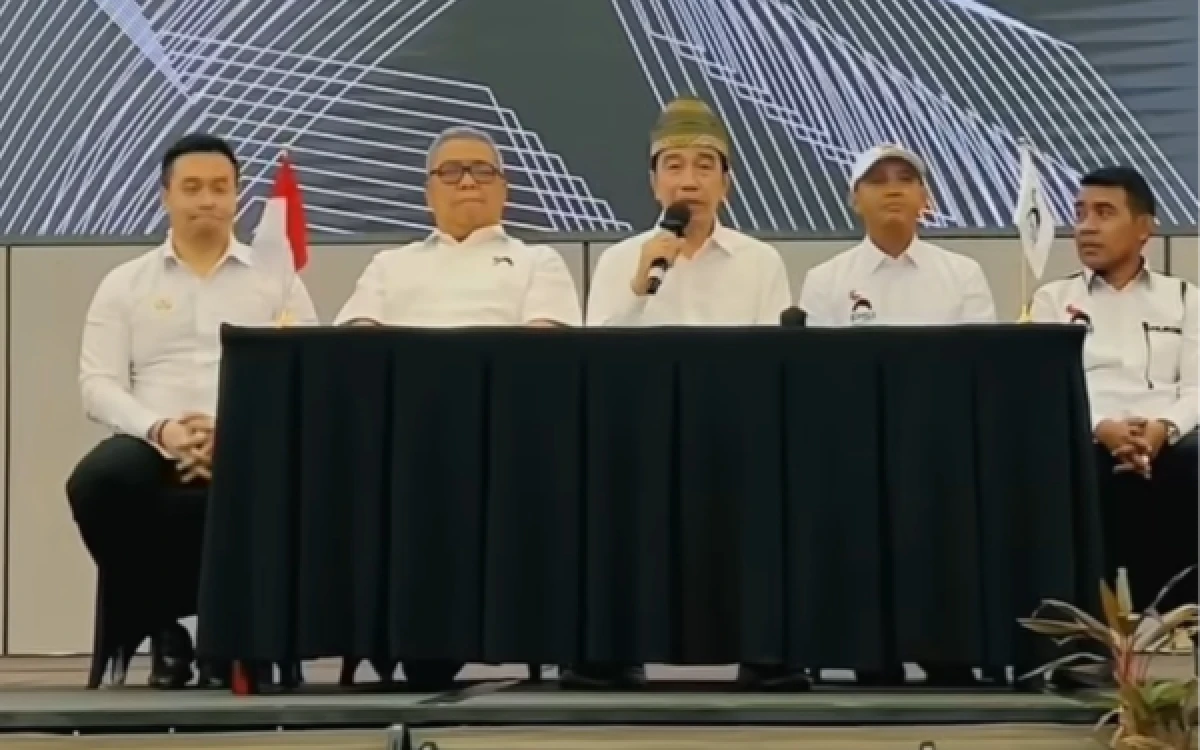 Thumbnail Berita - Optimistis PSI Raih Kemenangan di 2029, Jokowi: Target Kita Bukan Sekadar Masuk Senayan