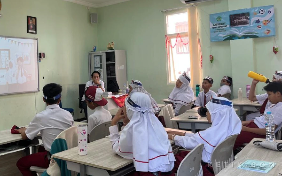 Foto Ilustrasi siswa sekolah di Kota Malang, momen menuju SPMB 2026/2027. (Foto: Lutfia/Ketik.com)