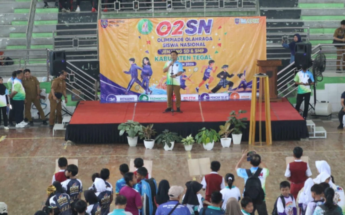 Thumbnail Berita - Bukan Hanya Soal Medali, Ini Pesan Penting Bupati Tegal Saat Buka O2SN 2026