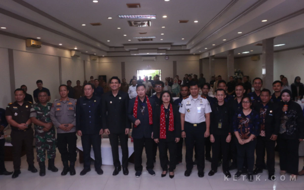 Thumbnail Berita - PJI Indramayu Resmi Dikukuhkan, Ketua Umum Ingatkan Penegak Hukum Berpijak pada UU Pers