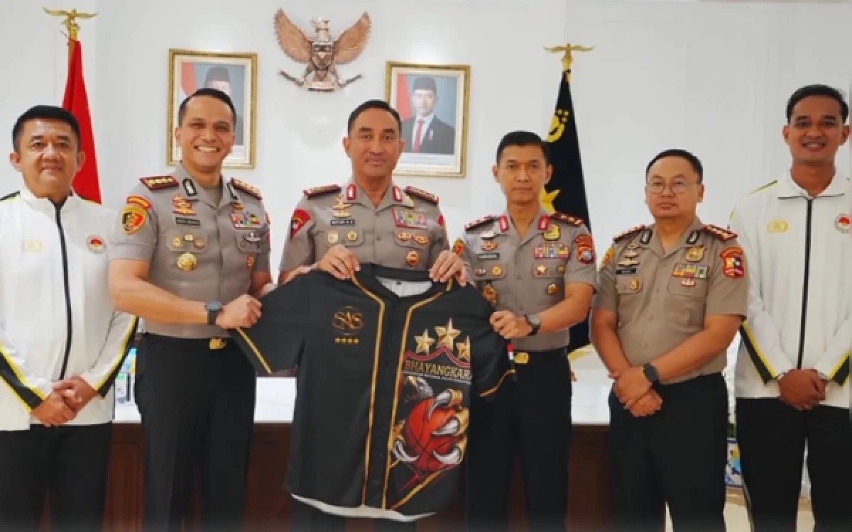 Thumbnail Berita - Kapolri Beri Motivasi Tim Basket Polri Jelang 4th USIP World Police Games 2026