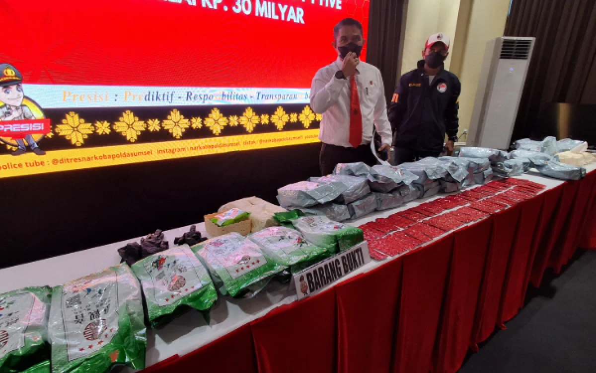 Foto Barang bukti yang diamankan dalam kasus jaringan narkotika Internasional di Mapolda Sumsel, Kamis 1 Oktober 2026. (Foto