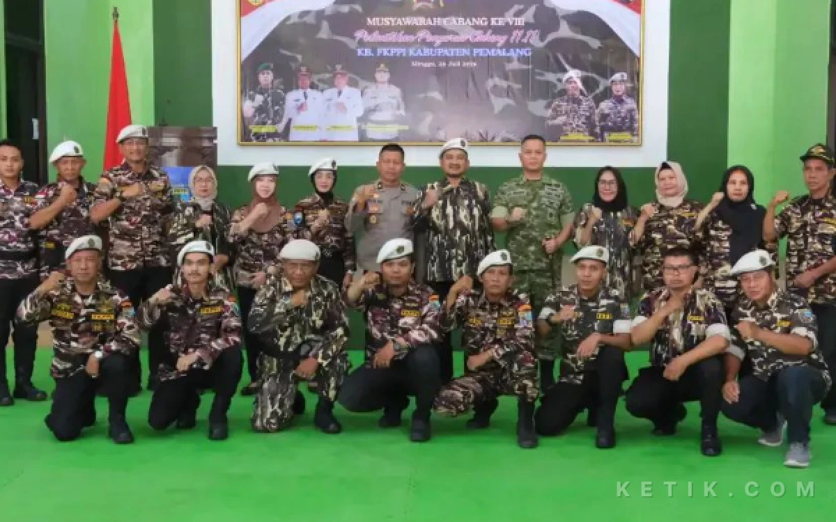 Thumbnail Berita - Bupati Anom Hadiri Pelantikan Pengurus KB FKPPI Pemalang 2026–2031, Tekankan Nasionalisme dan Sinergi Pembangunan
