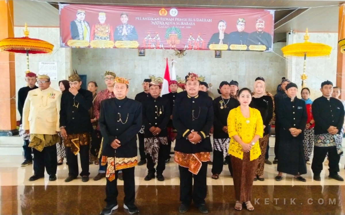 Foto Para pengurus DPD Matra Kota Surabaya saat sebelum diambil kesediaan dan sumpah oleh ketua DPW Matra Jawa Timur. (Foto : Sutejo Rc/ketik.com)