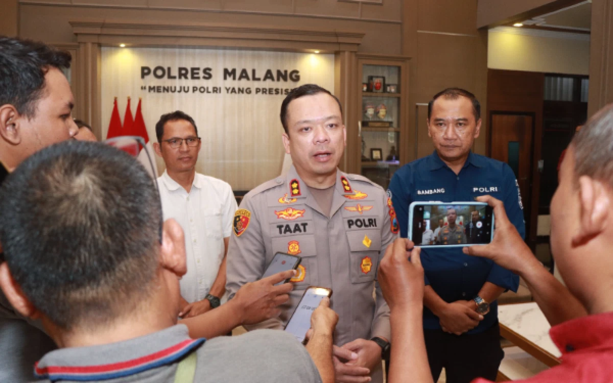 Thumbnail Berita - Breaking News! Polisi Sebut 31 Wisatawan Surabaya di Insiden Pantai Wediawu Kabupaten Malang Positif Narkotika