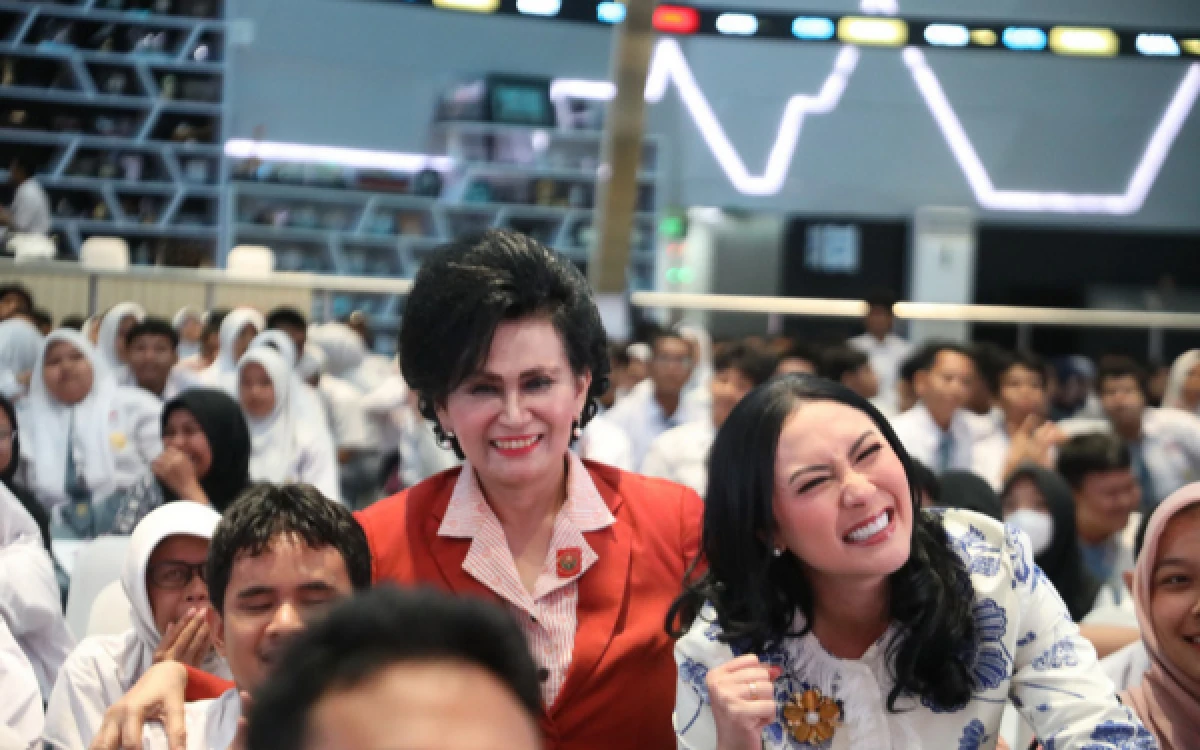 Thumbnail Berita - Hadiri Pasar Modal untuk Disabilitas, KOWANI Beri Dukungan 210 Penyandang Disabilitas 7 SLB Jakarta