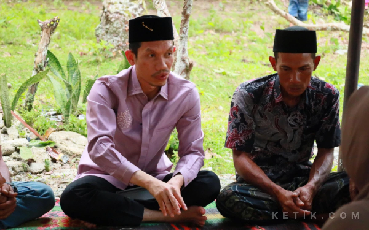 Thumbnail Berita - Usman, Anak Kandung Badli Bantah Ayah Ditelantarkan dan Tak Menerima Bantuan