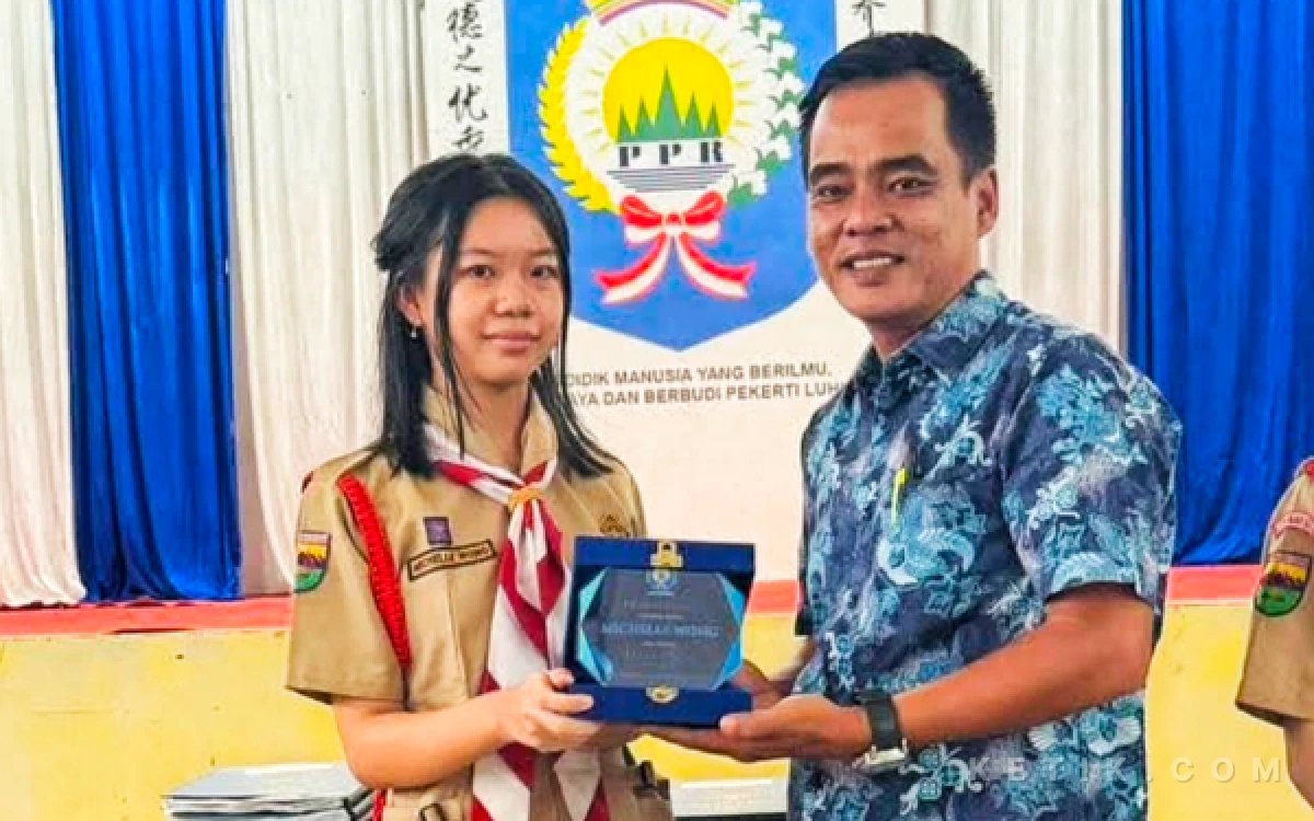Thumbnail Berita - Bikin Bangga! Siswi YP-PPR Labuhanbatu Michelle Wong Tutup Masa SMP dengan Segudang Prestasi