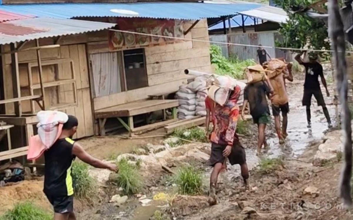 Thumbnail Berita - Garis Polisi Diduga Kalah oleh Lubang Tambang di Kusubibi Halmahera Selatan