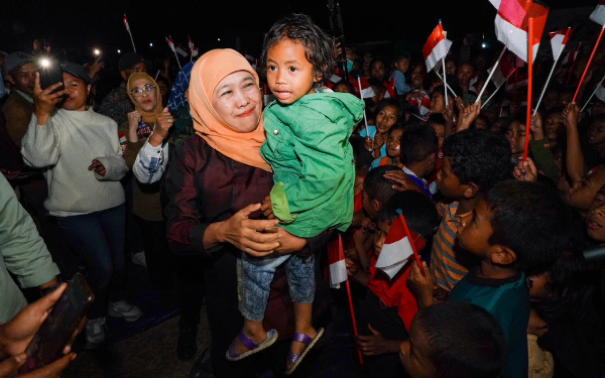 Thumbnail Berita - Pulihkan Trauma Anak Pascagempa NTT, Khofifah Hadirkan Harapan Lewat Trauma Healing
