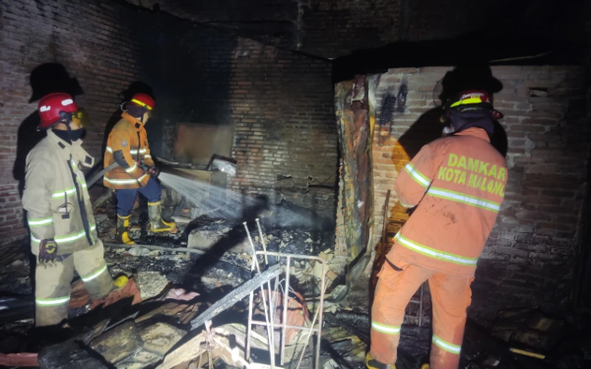 Thumbnail Berita - Dapur Produksi Tempe di Malang Terbakar, Diduga Akibat Lalai Saat Merebus Kedelai