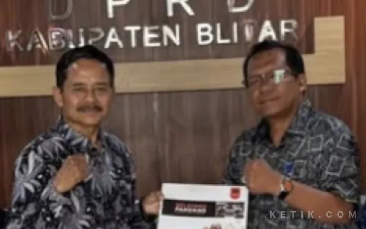 Thumbnail Berita - Ketua DPRD Kabupaten Blitar Terima Silaturahmi Umat Buddha, Tegaskan DPRD Rumah Bersama Semua Golongan