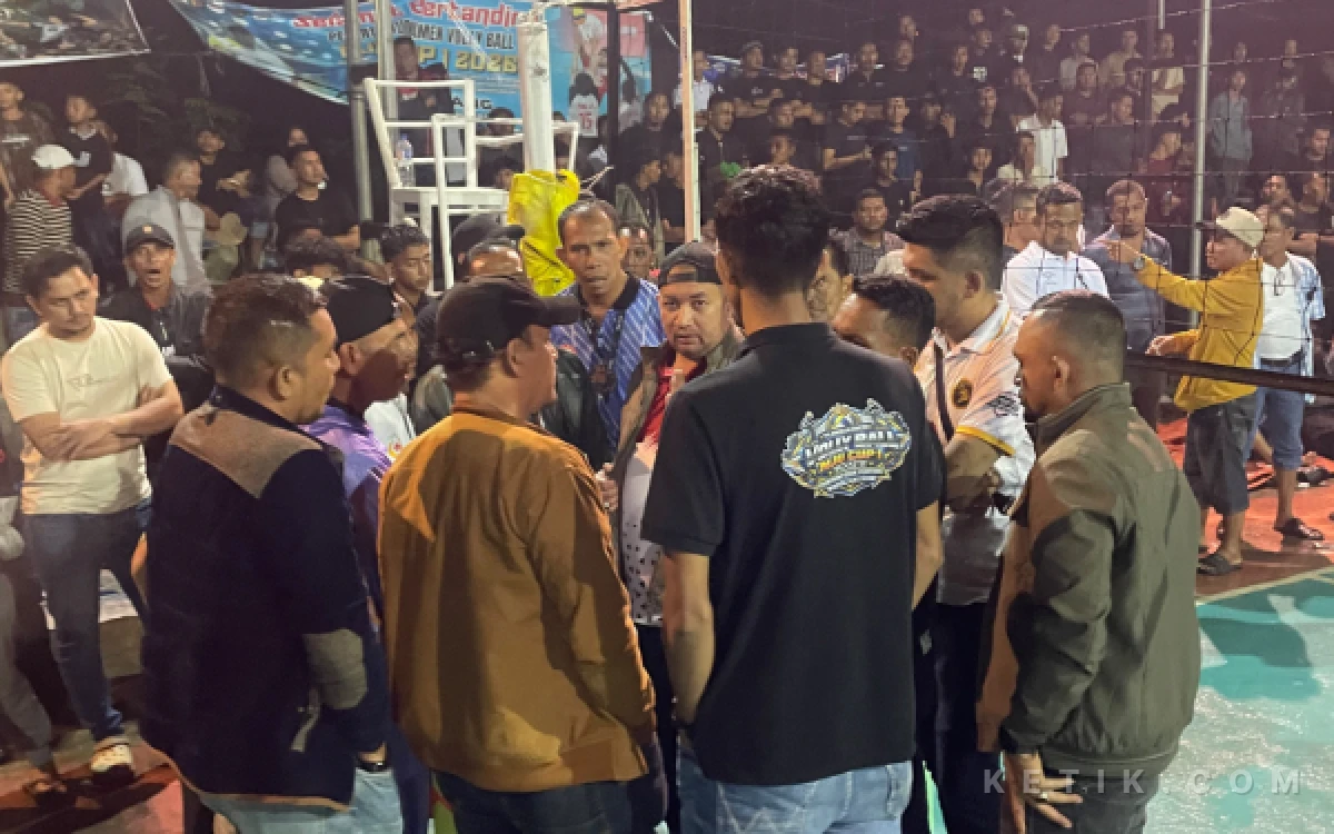 Thumbnail Berita - Ketua PBVSI Nagan Raya Diduga Intervensi Final NJU Cup, Keputusan Wasit Berubah