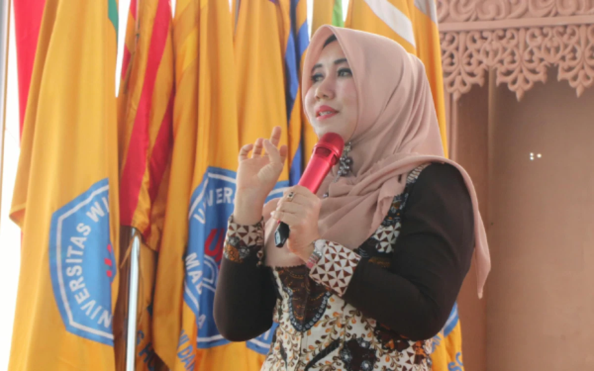 Thumbnail Berita - Ning Lia Ajak Generasi Muda Sumenep Jadi Penggerak Demokrasi Masa Depan