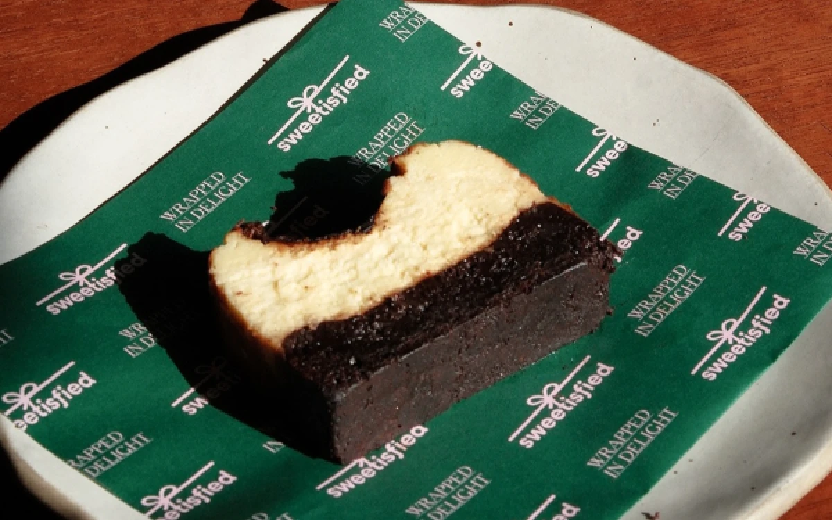 Thumbnail Berita - Hidden Gem di  Kota Malang! Cheesecake Lumer Sweetisfied Ini Bikin Pecinta Dessert Ketagihan