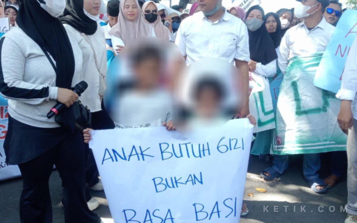 Thumbnail Berita - Sekolah Perempuan Bintang Sembilan Soroti Dugaan Pelibatan Anak dalam Aksi Dukung MBG di Sampang