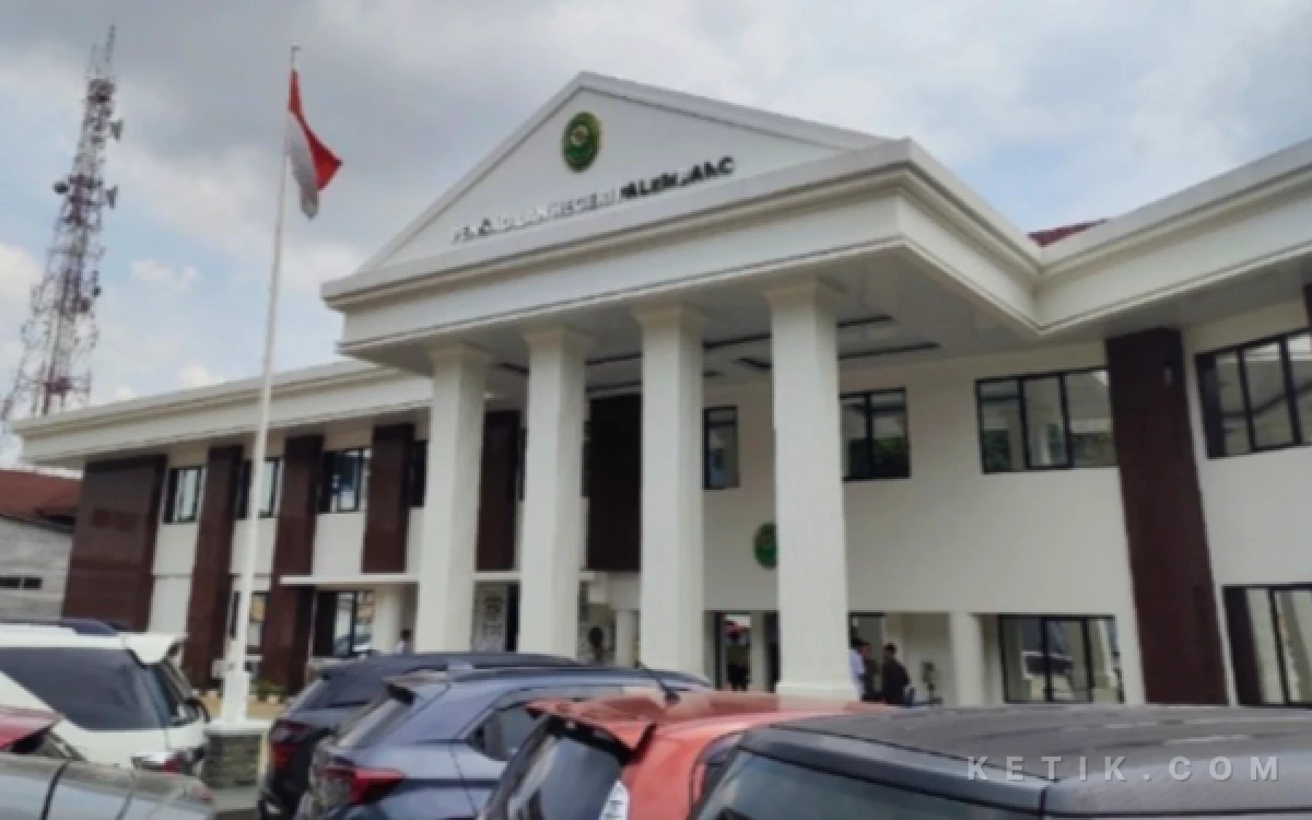 Thumbnail Berita - PN Palembang Kembali ke Gedung Bersejarah di Kapten A. Rivai, Ketua PN: Pelayanan dan Persidangan Resmi Beroperasi Penuh