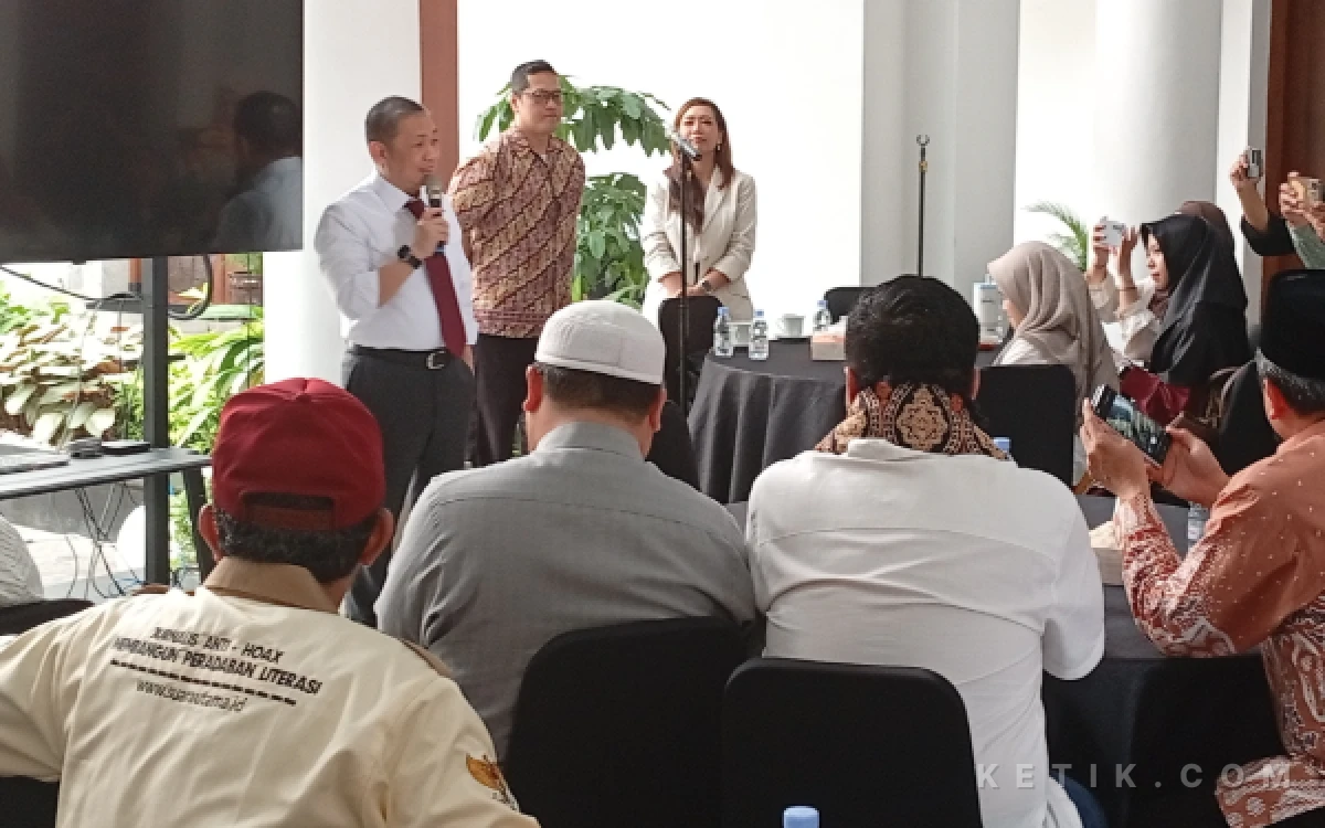 Thumbnail Berita - Wamenlu Anis Matta: Dunia Perlu Bangun Narasi Baru untuk Redam Islamofobia dan Konflik Berbasis Agama