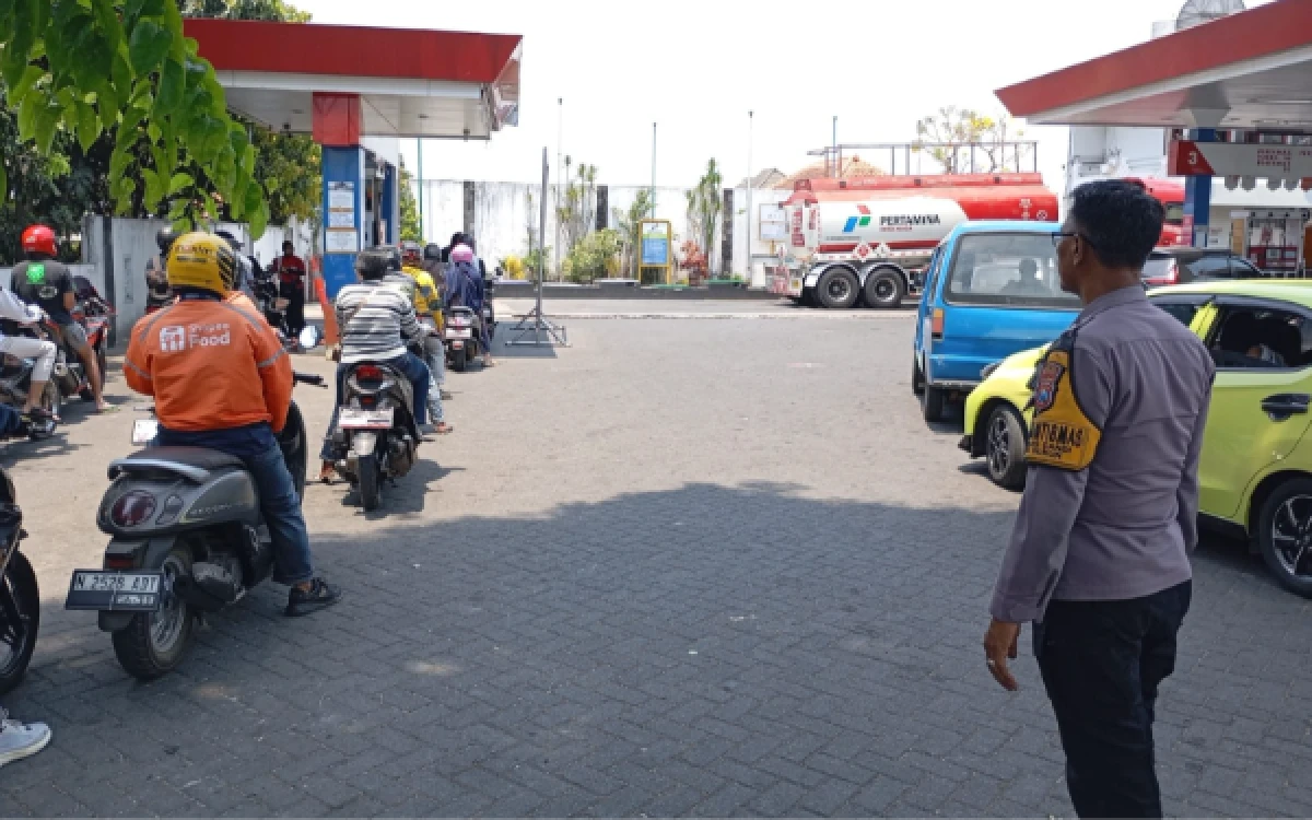 Thumbnail Berita - Cegah Antrean Panjang dan Panic Buying, Polresta Malang Kota Intensifkan Pemantauan 25 SPBU