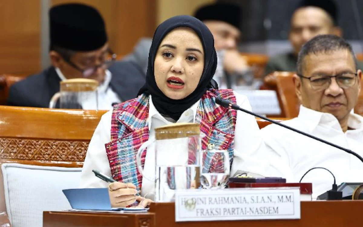 Thumbnail Berita - Dini Rahmania Desak Evaluasi Menyeluruh Usai Empat Orang Tewas dalam Kebakaran Bromo