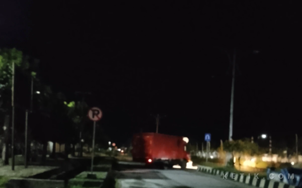 Thumbnail Berita - ampu Jalan Padam, Pusat Kota Aceh Singkil Gelap Gulita