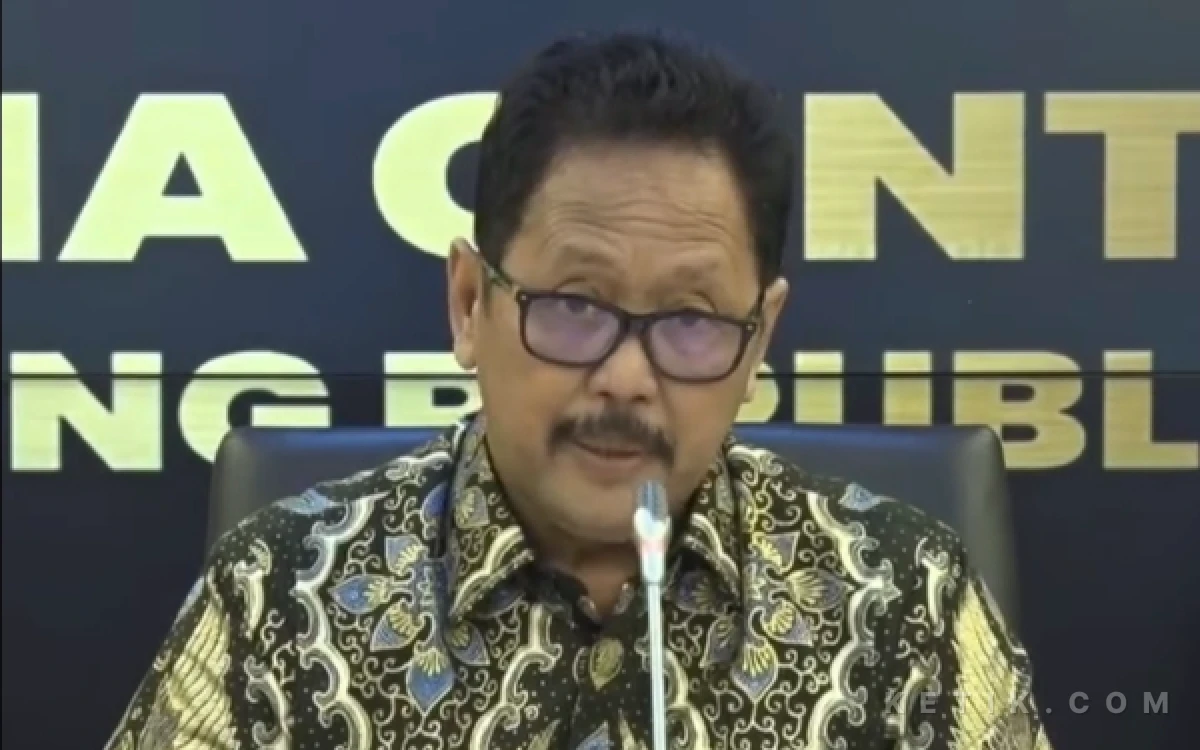 Thumbnail Berita - Misteri 'Mic' Lirih dan Senyum Sri Purnomo, Potret Janggal di Balik Vonis Tanpa Uang Pengganti Rp10,9 Miliar