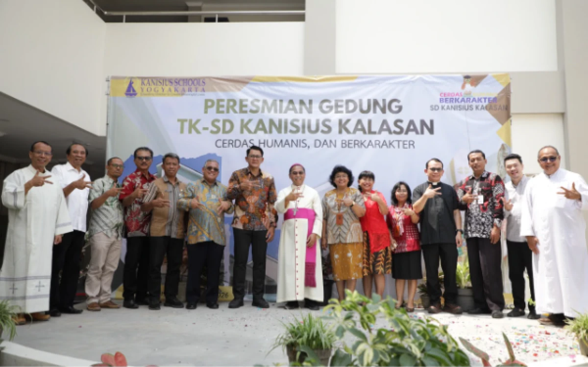 Thumbnail Berita - Gedung Baru TK-SD Kanisius Kalasan Diresmikan, Wabup Sleman Titip Anak-anak Dididik dengan Kasih Sayang