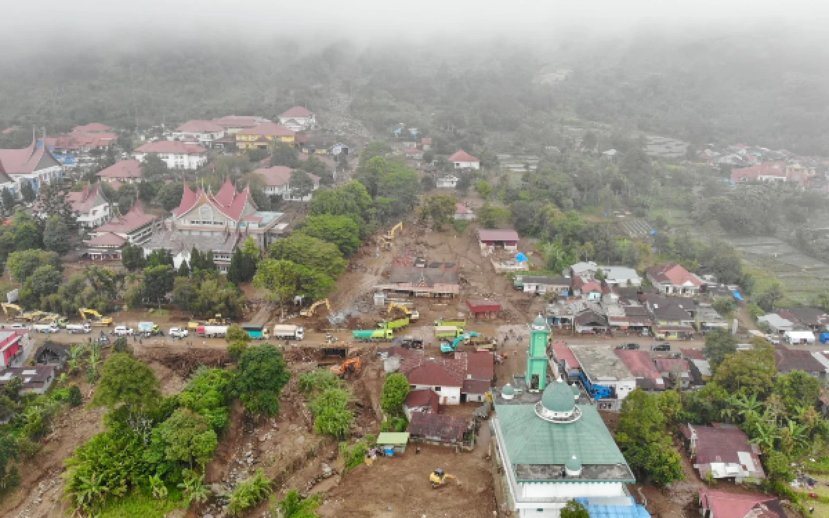 Thumbnail Berita - Penanganan Bencana Galodo Solok, Pencarian Korban dan Pendataan Jadi Prioritas