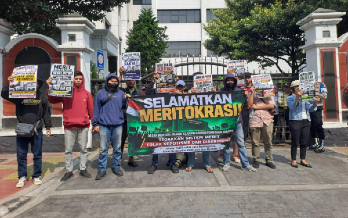 Thumbnail Berita - Belum Ada Respons, AMPD Desak Kemenag Klarifikasi Terbuka soal Isu Pengisian Jabatan Strategis