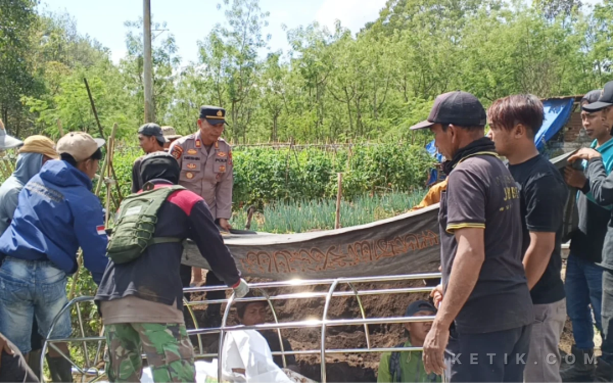 Thumbnail Berita - Niat Antar Makanan Berujung Duka, Tunawisma Ditemukan Tak Bernyawa di Kebun Kopi Ijen