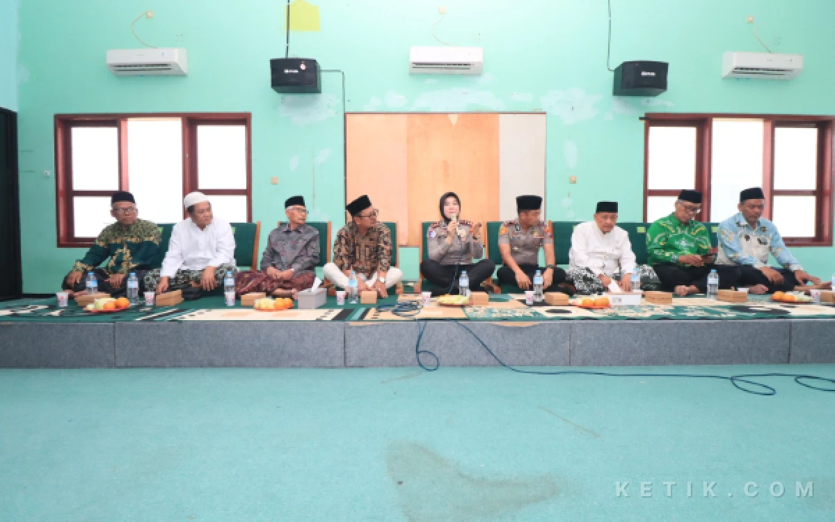 Thumbnail Berita - Kapolres Bojonegoro Sambangi PCNU, Perkuat Sinergi dan Jaga Keteduhan