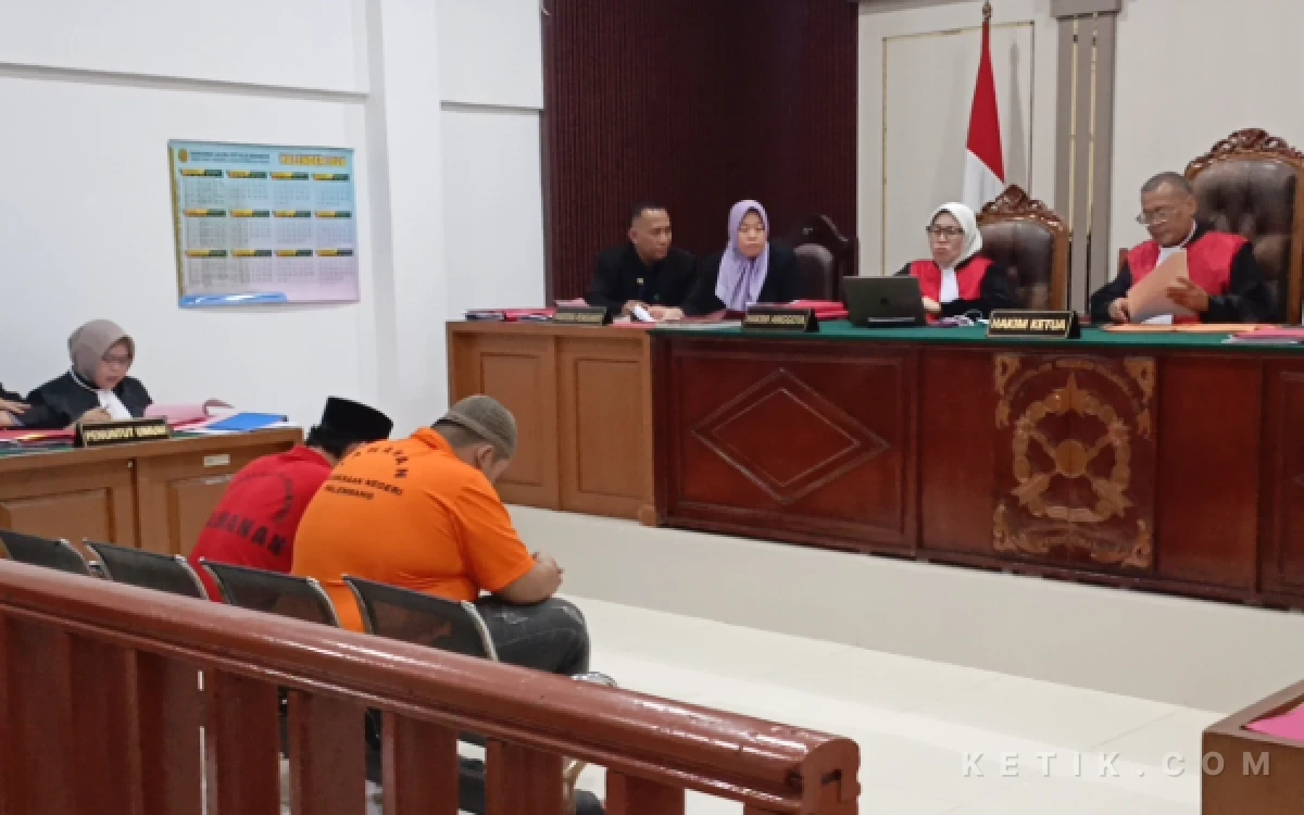 Thumbnail Berita - Dua Terdakwa Kasus 9.679 Tablet 2C-B dan 783 Cartridge Etomidate Dituntut Seumur Hidup
