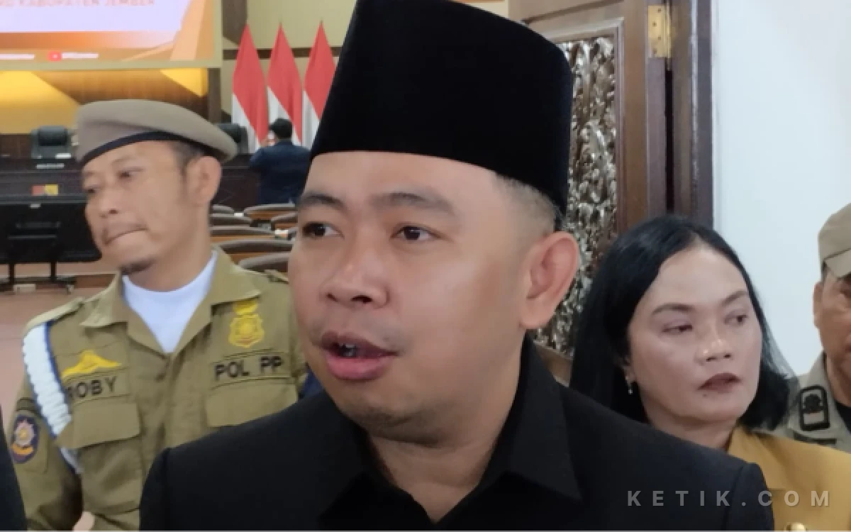 Thumbnail Berita - Bupati Jember Soroti Pembahasan APBD, Minta Komunikasi Eksekutif-Legislatif Diperkuat