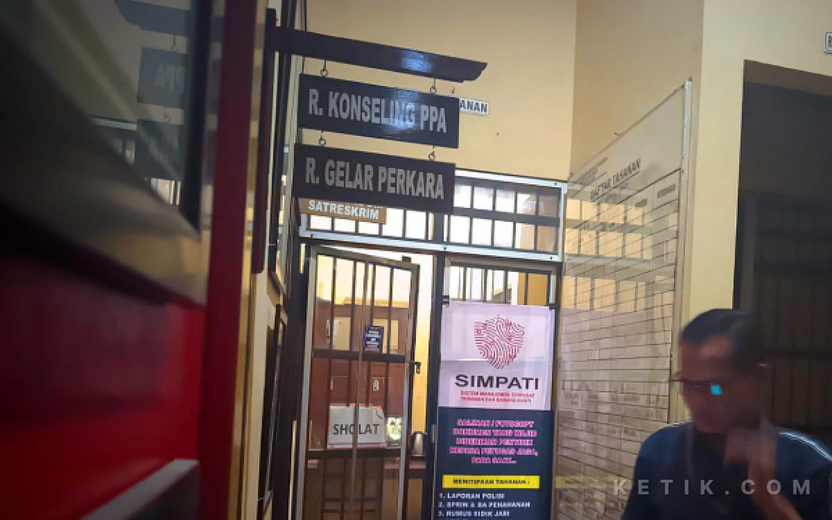 Thumbnail Berita - Pria Pacitan Batal Menikah usai Dilaporkan ke Polisi, Mantan yang Hamil Apa Harus Tes DNA?