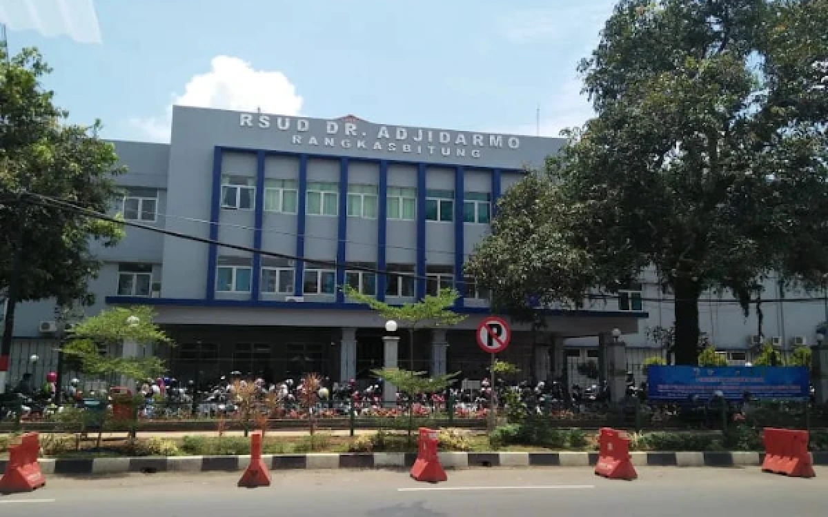 Thumbnail Berita - RSUD dr. Adjidarmo Pastikan Pelayanan Poliklinik Berjalan Optimal pada Selasa, 19 Mei 2026