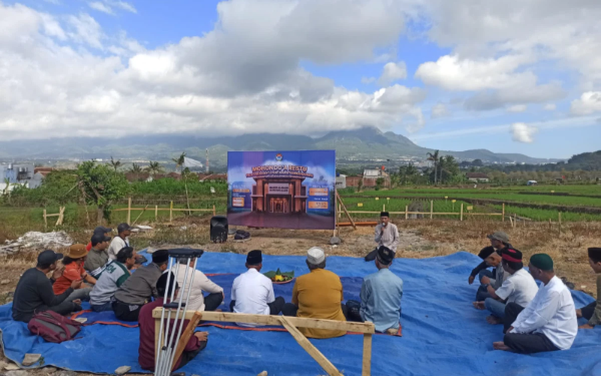 Thumbnail Berita - Dari Alumni untuk Umat, IKA-PMII Kota Malang Hadirkan Masjid Al-Halim di Graha Arshaka