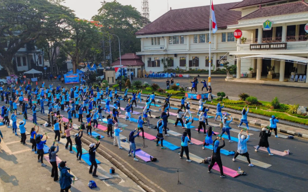 Thumbnail Berita - Pound Fit di Balai Kota Malang, IJTI dan Pemkot Ajak Warga Jaga Kesehatan Mental
