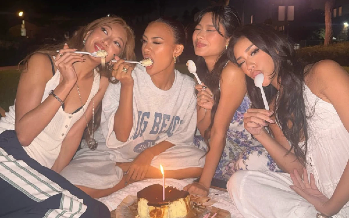 Thumbnail Berita - Fakta Unik! 3 dari 4 Member No Na Ulang Tahun di Bulan September