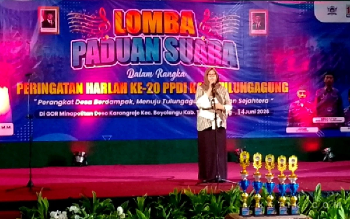 Thumbnail Berita - Sekretaris Dinas PMD Tulungagung Buka Lomba Paduan Suara Harlah Ke-20 PPDI