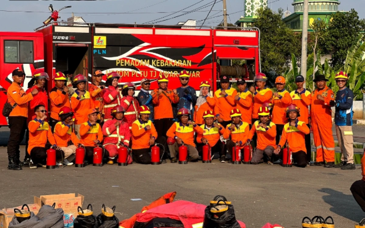 Thumbnail Berita - PLN NP Tanjung Awar-Awar Gandeng BPBD Tuban Latih Relawan Destana Karangagung Hadapi Bencana