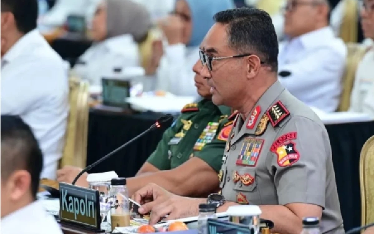 Thumbnail Berita - Polri Tetapkan 243 Tersangka dalam Kasus Karhutla, Luas Area Terbakar Capai 5.856 Hektare