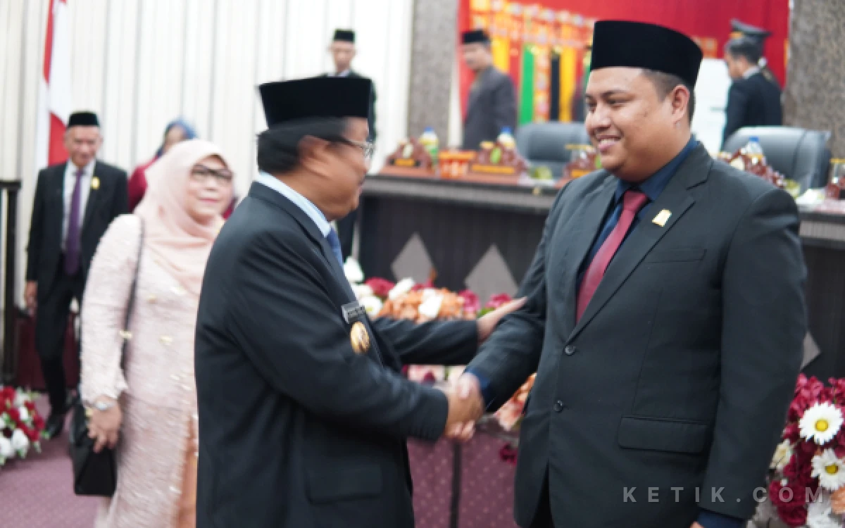 Thumbnail Berita - Gantikan Sri Lestari, Hidayat Riadi Manik Resmi Dilantik Jadi Anggota DPRK Aceh Singkil