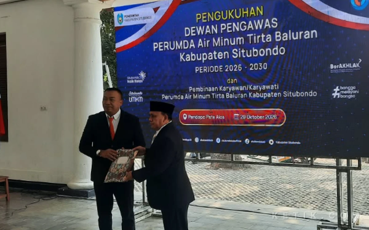Thumbnail Berita - Bupati Situbondo Kukuhkan Pengawas PDAM Tirta Baluran, Minta Target 50 Ribu Sambungan Baru Direalisasikan