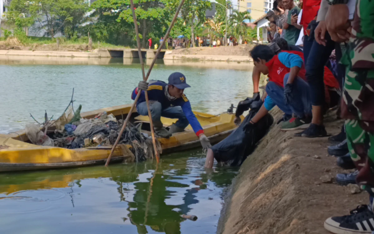 Thumbnail Berita - Usai Hilang Sejak Isya, Bocah Penghuni Panti Asuhan Ditemukan Tewas di Waduk Kemuning