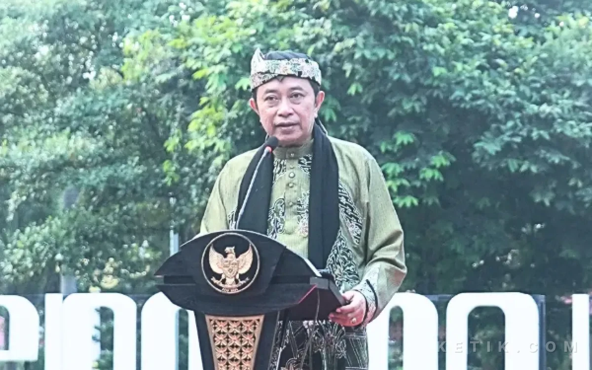Thumbnail Berita - Catwalk Budaya di Pendopo, Batik Bondowoso Unjuk Pesona dan Perkuat Identitas Daerah