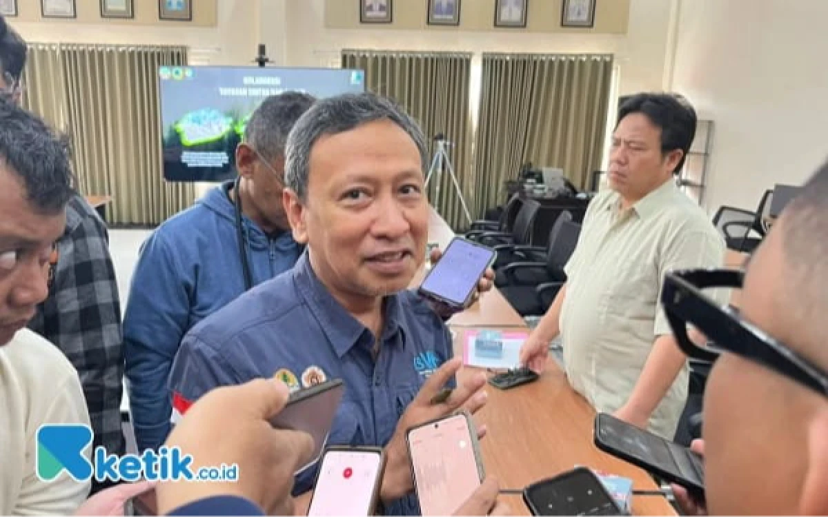 Thumbnail Berita - Kebakaran Hutan Landa Gunung Semeru, TNBTS Tutup Total Jalur Pendakian Mulai Hari Ini